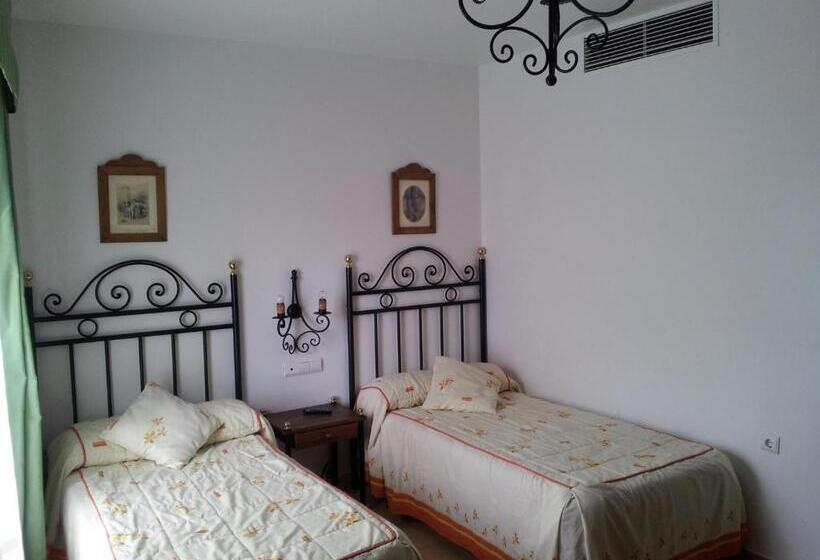 Номер Стандарт, Hostal Dp El Pilar