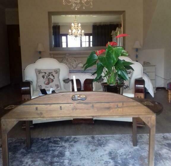 디럭스 룸 산전망, Mulligans Guest Lodge