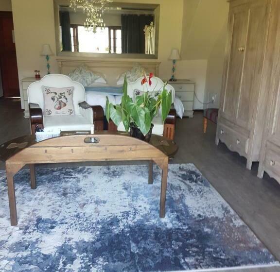 디럭스 룸 산전망, Mulligans Guest Lodge