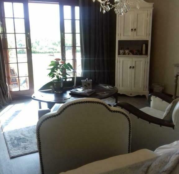 디럭스 룸 산전망, Mulligans Guest Lodge