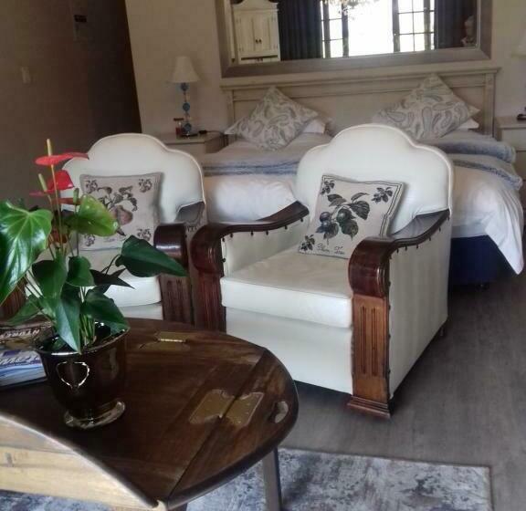 디럭스 룸 산전망, Mulligans Guest Lodge