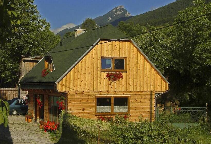 Дом 3 Спальни, Penzion A Drevenica Pri Hati