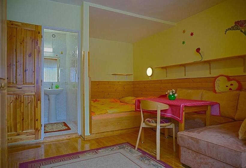 Дом 1 Спальня, Penzion A Drevenica Pri Hati