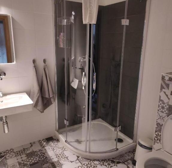 חדר סטנדרט לשלושה, Penzion Adler