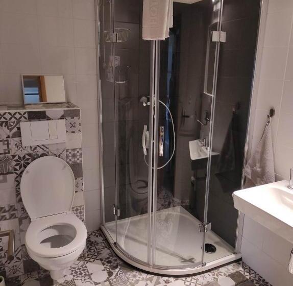 חדר סטנדרט לארבעה, Penzion Adler