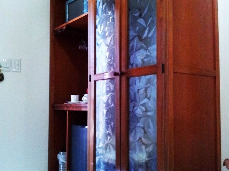 スーペリアトリプルルーム, Portal Del Santo