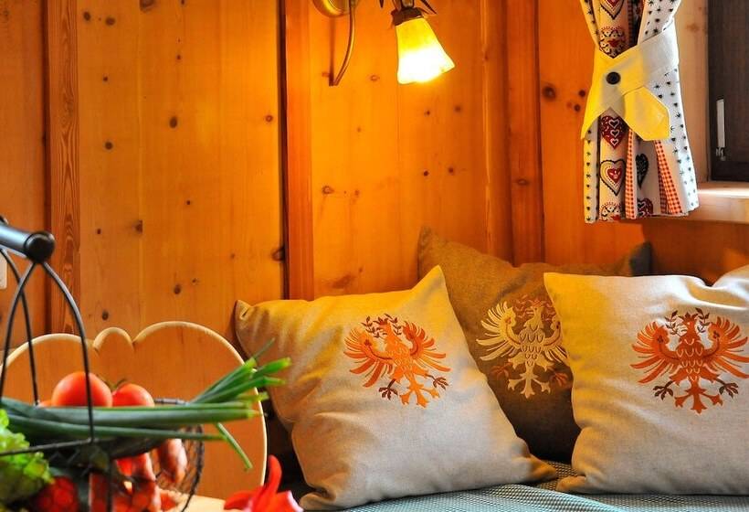2-Bedroom Classic Apartment, Resort Alt ötztal