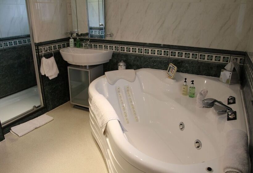 套房, The Salty Monk Bed & Breakfast