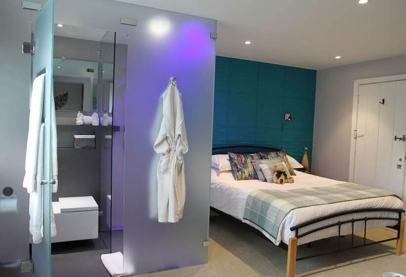 スイート, The Salty Monk Bed & Breakfast