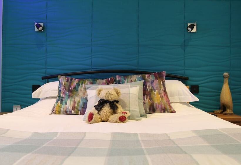 スイート, The Salty Monk Bed & Breakfast