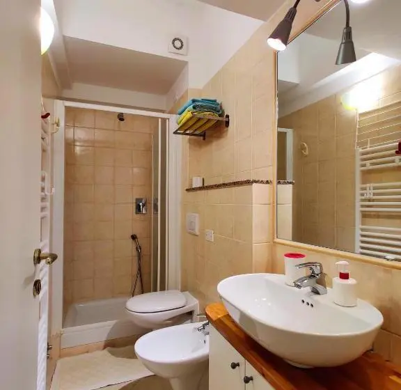 استودیوی استاندارد, Residence Glicini