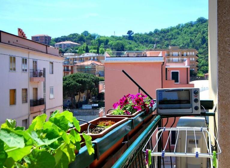 패밀리 스튜디오, Residence Glicini