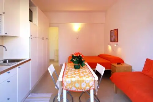 استودیو خانوادگی, Residence Glicini