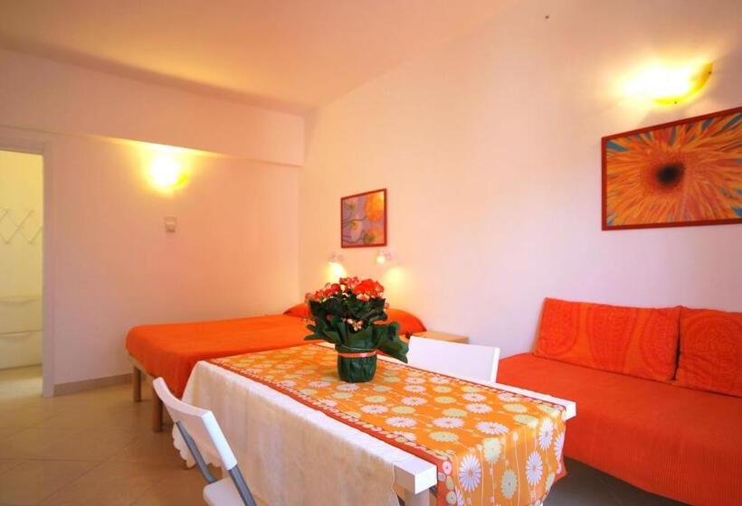 Семейное Студио, Residence Glicini