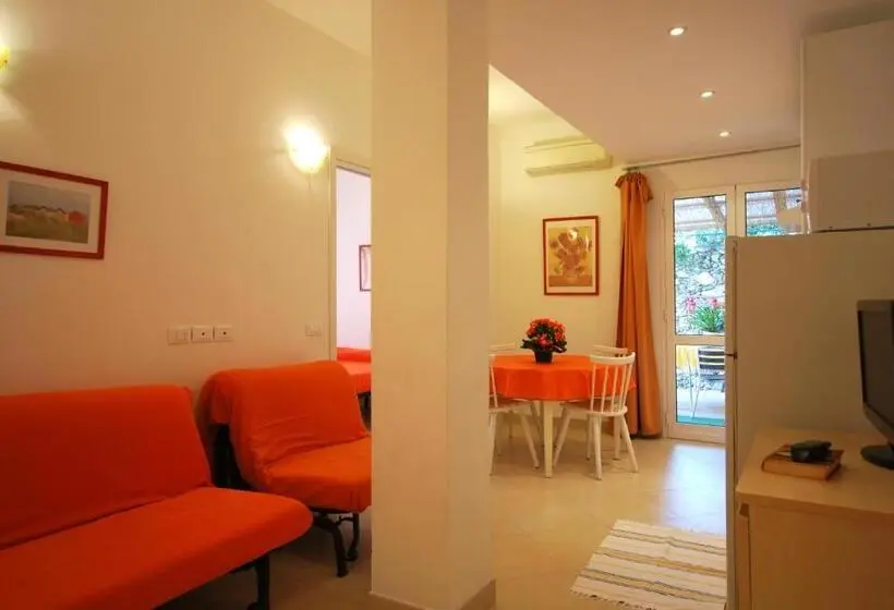 آپارتمان 1 خوابه با تراس, Residence Glicini