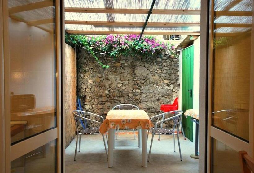 1베드룸 아파트 1층, Residence Glicini