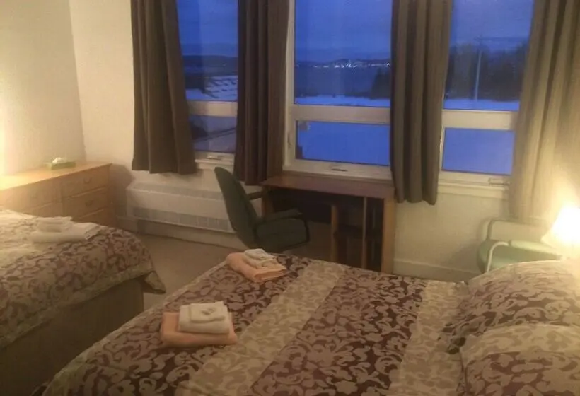 浴室共有スタンダード４人用ルーム, Auberge La Petite école De Forillon