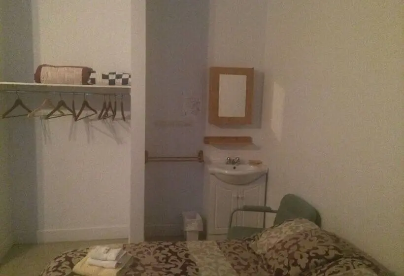 浴室共有スタンダード４人用ルーム, Auberge La Petite école De Forillon