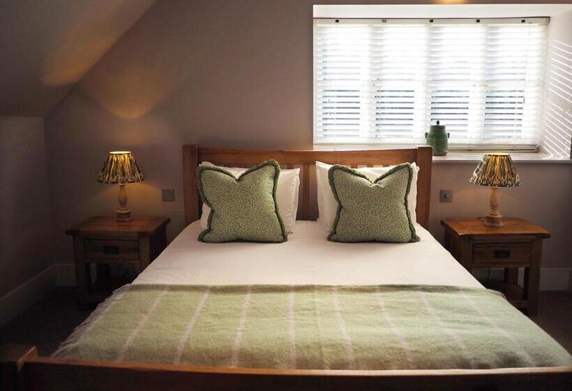 带大床的标准间, Bear And Ragged Staff