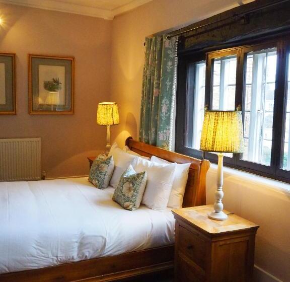 带大床的标准间, Bear And Ragged Staff