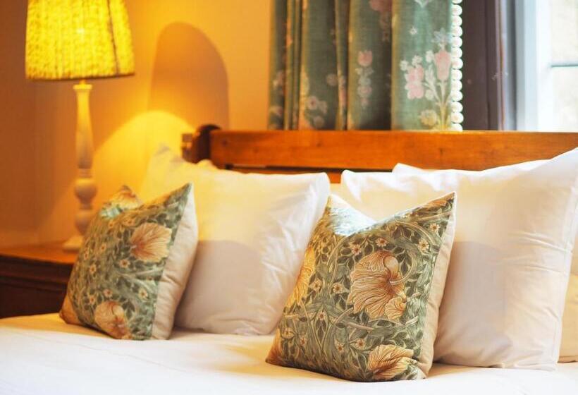 带大床的标准间, Bear And Ragged Staff