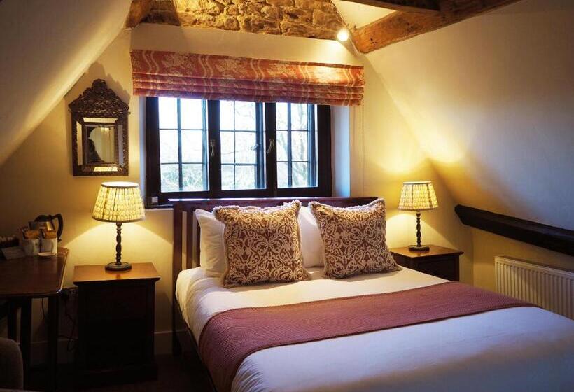 标准间, Bear And Ragged Staff