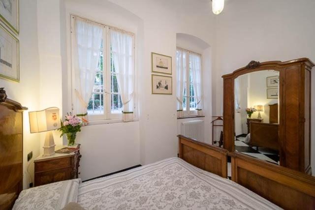 דירת חדר נוף לים, Castello Canevaro