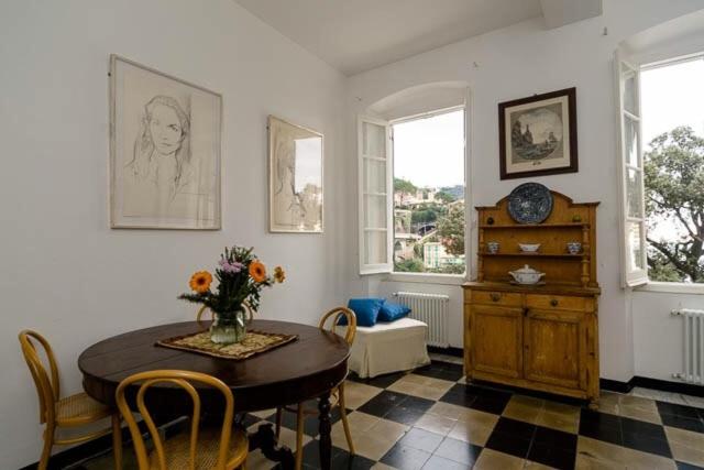 דירת חדר נוף לים, Castello Canevaro