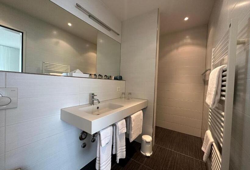 إستوديو قياسى, City Apartments