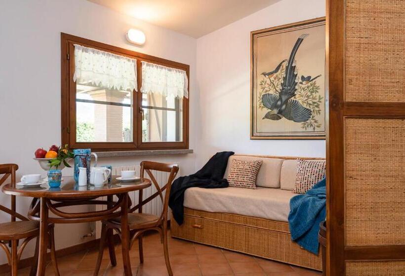 اتاق استاندارد سه نفره, Agriturismo La Rombaia