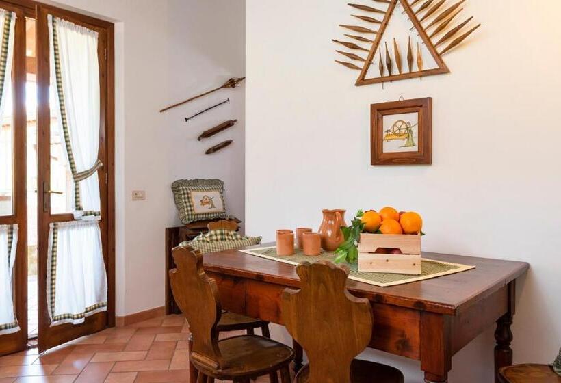 آپارتمان 2 خوابه, Agriturismo La Rombaia