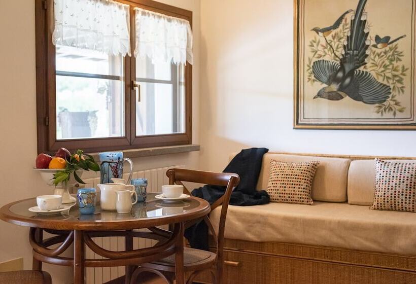 اتاق استاندارد سه نفره, Agriturismo La Rombaia