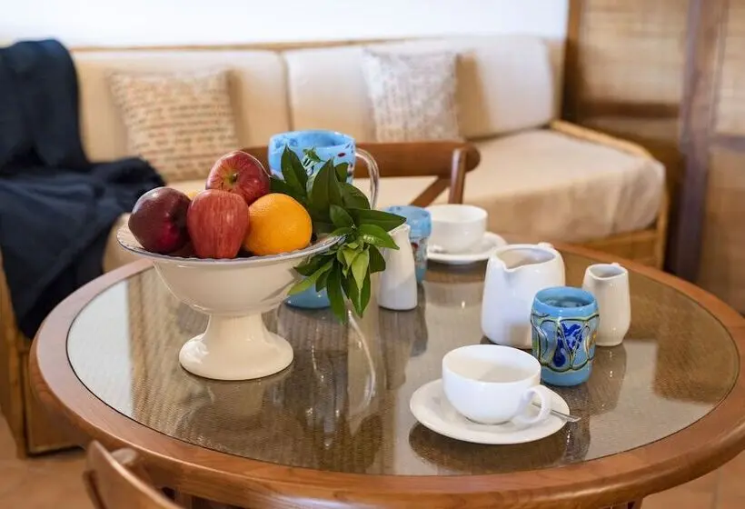 Standard Kolmen Hengen Huone, Agriturismo La Rombaia