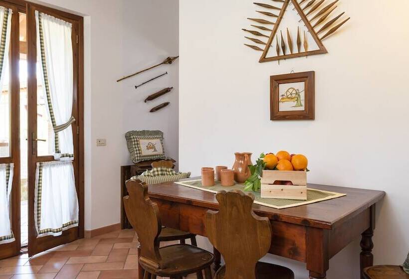 آپارتمان 2 خوابه, Agriturismo La Rombaia