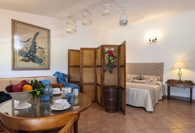 اتاق استاندارد سه نفره, Agriturismo La Rombaia