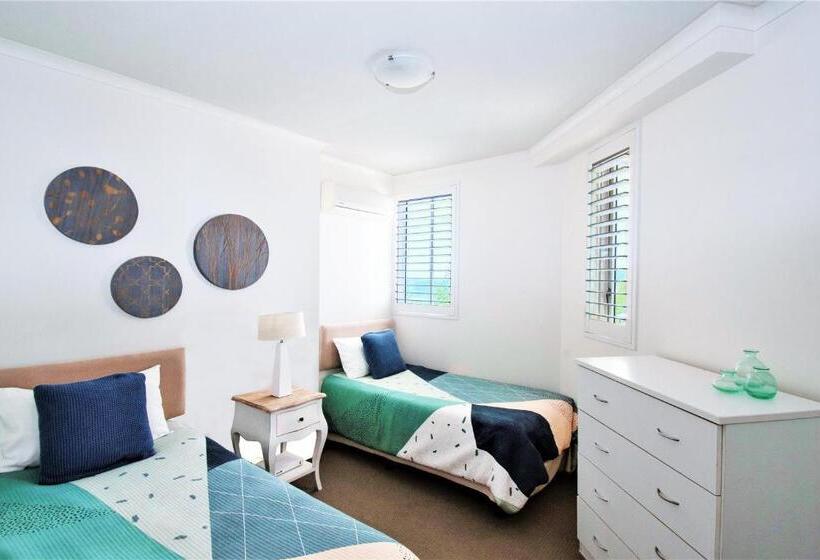 Апартаменты 3 Спальни Вид на Море, Indigo Blue