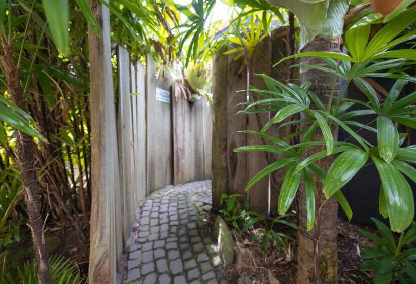 Дом 3 Спальни, Barbara's Guesthouse