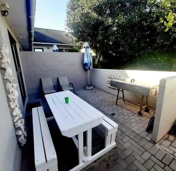 스위트, Croeso Guest House