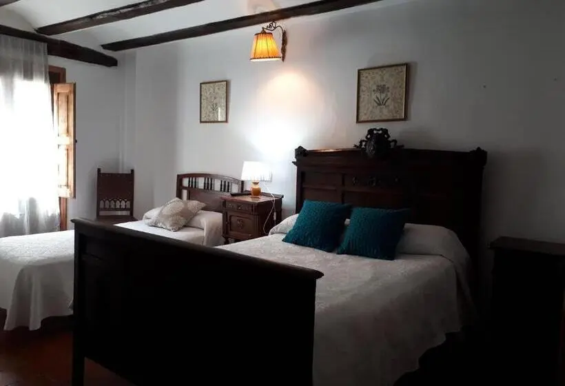 اتاق استاندارد سه نفره, Fonda Del Tozal