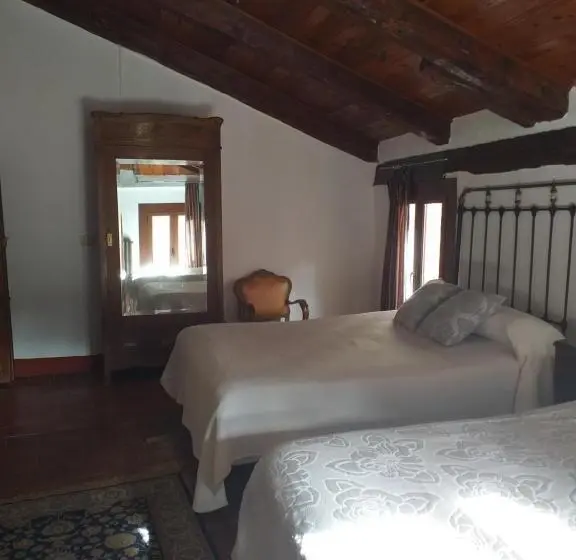 اتاق سوپریور چهار تخته, Fonda Del Tozal