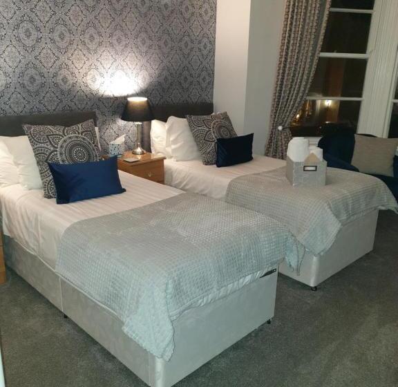 디럭스 룸 킹사이즈 침대, Glascoed Guest House