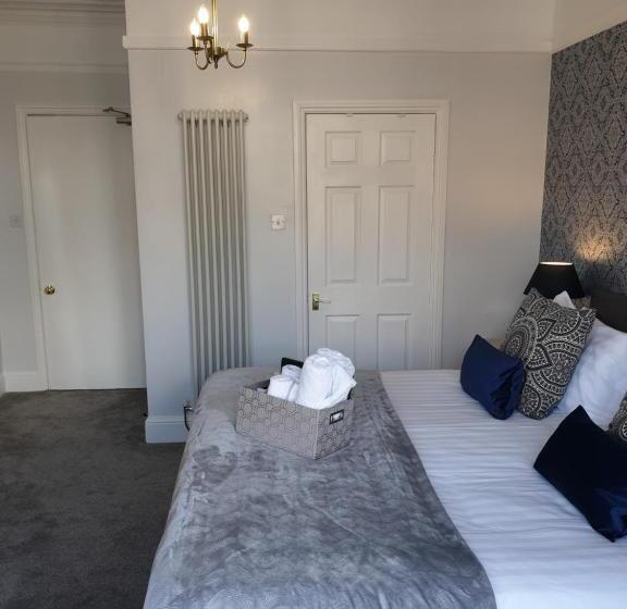 디럭스 룸 킹사이즈 침대, Glascoed Guest House