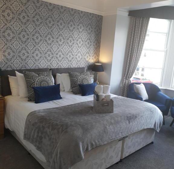 디럭스 룸 킹사이즈 침대, Glascoed Guest House