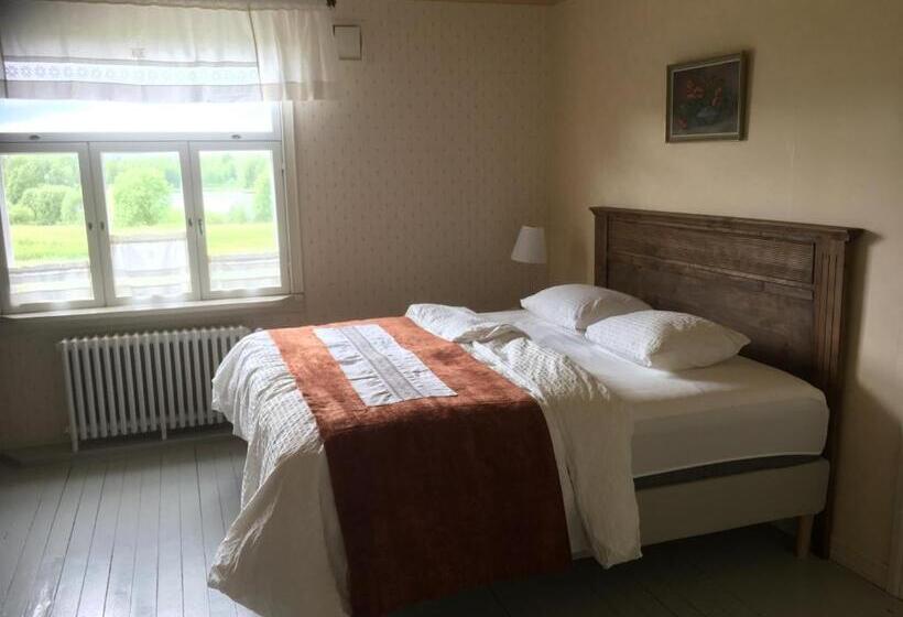 غرفة عائلية, Guesthouse Kumpunen