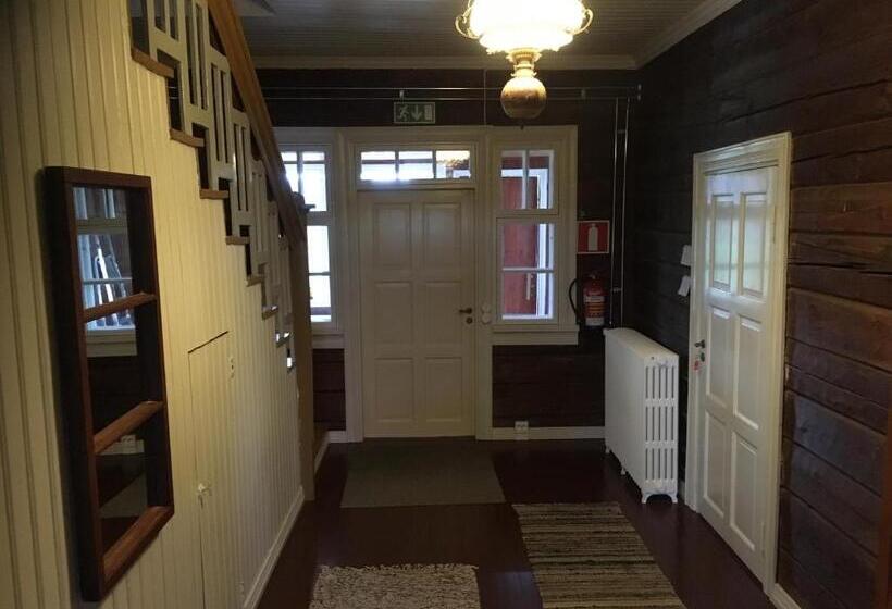 غرفة قياسية ثلاثية, Guesthouse Kumpunen