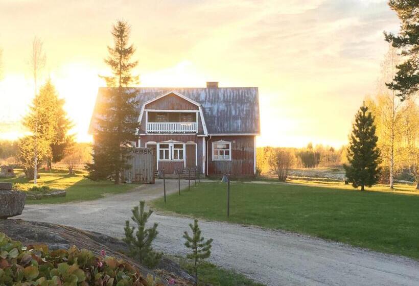 غرفة قياسية ثلاثية, Guesthouse Kumpunen