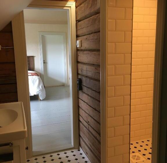 غرفة عائلية, Guesthouse Kumpunen