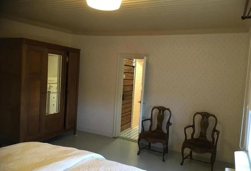 Perhehuone, Guesthouse Kumpunen