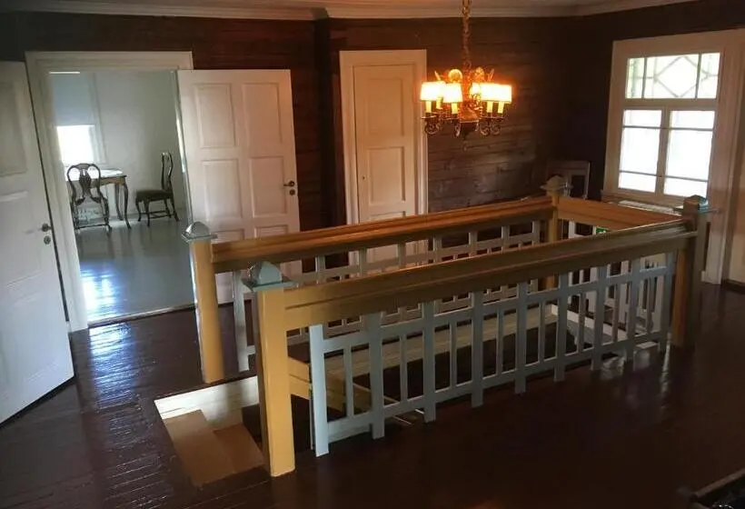 Perhehuone, Guesthouse Kumpunen