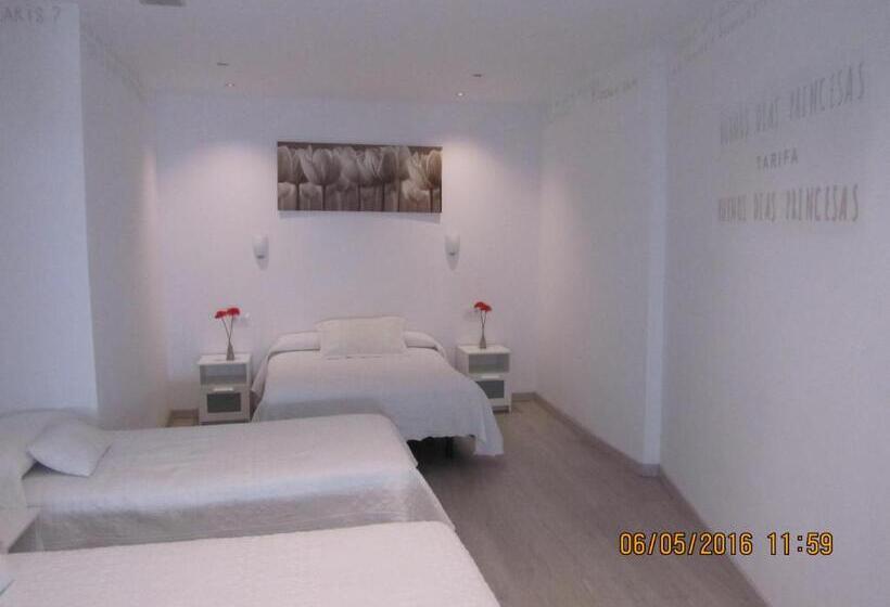 标准三人间, Hospedaje Villanueva